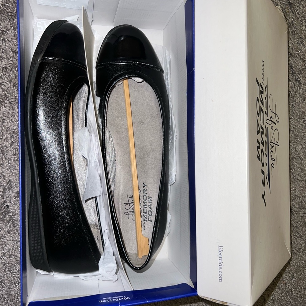 black flats